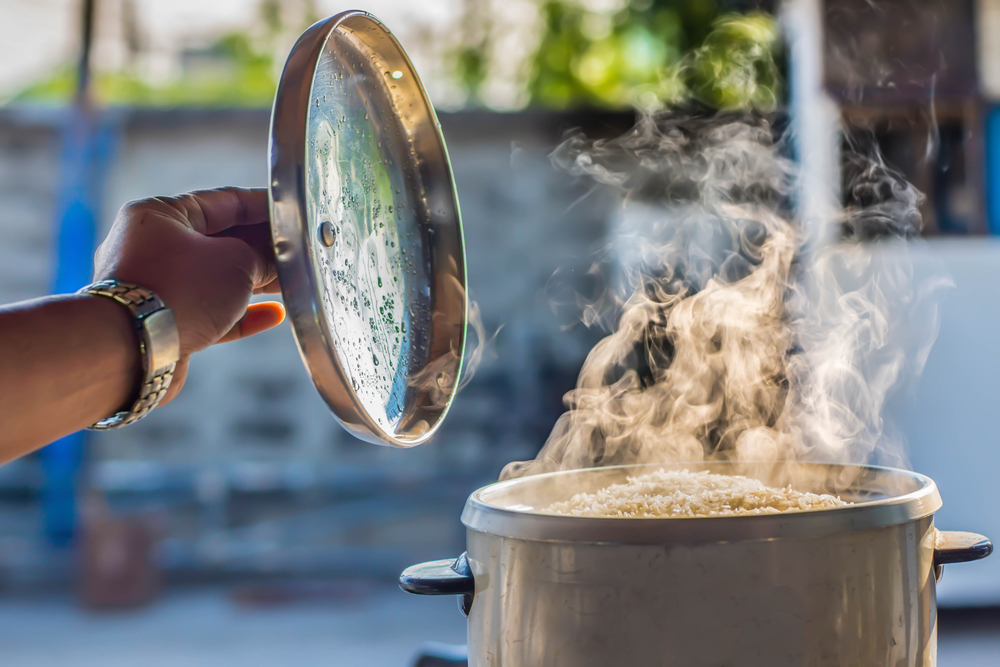 The Right Way to Use a Soup Kettle