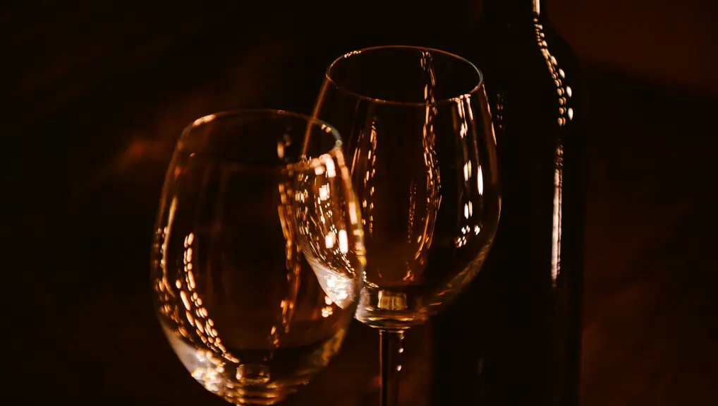 Design and Innovation in Premium Glassware for UK Fine Dining