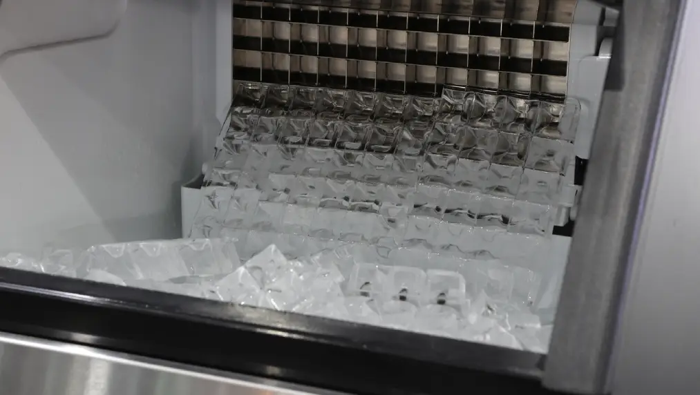 Close up image of an ice machine a specialised ice tool