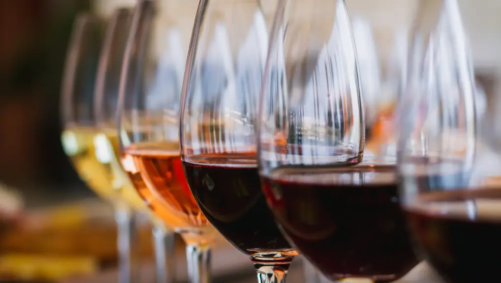 Close up image of glassware in a restaurant setting 