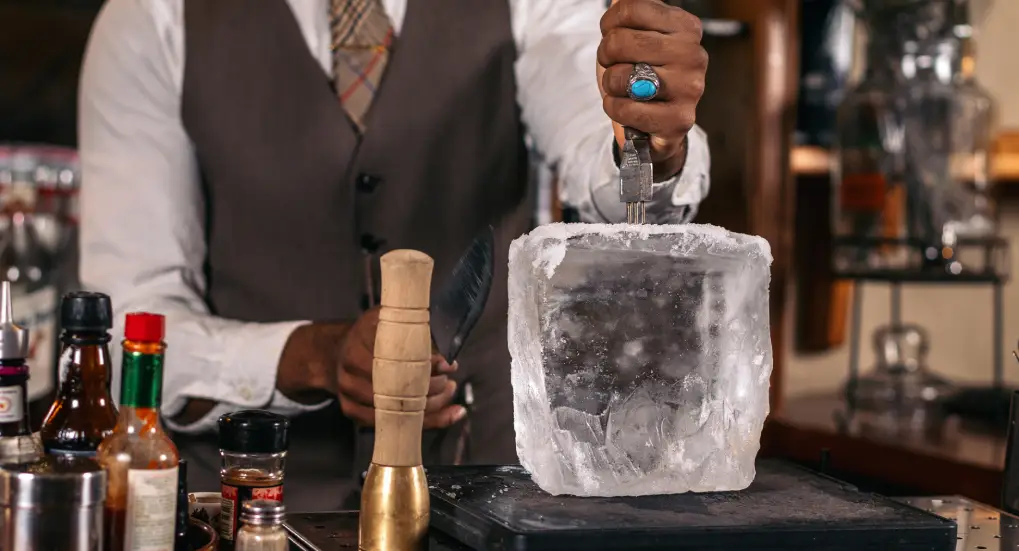 Sustainable Ice Tool Options for Eco-Friendly Bars